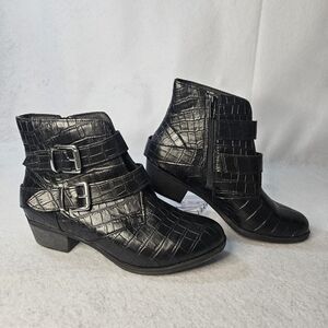 A.N.A Sz 6.5 "Afra" Ankle Boot Faux Alligator Western Almond Toe